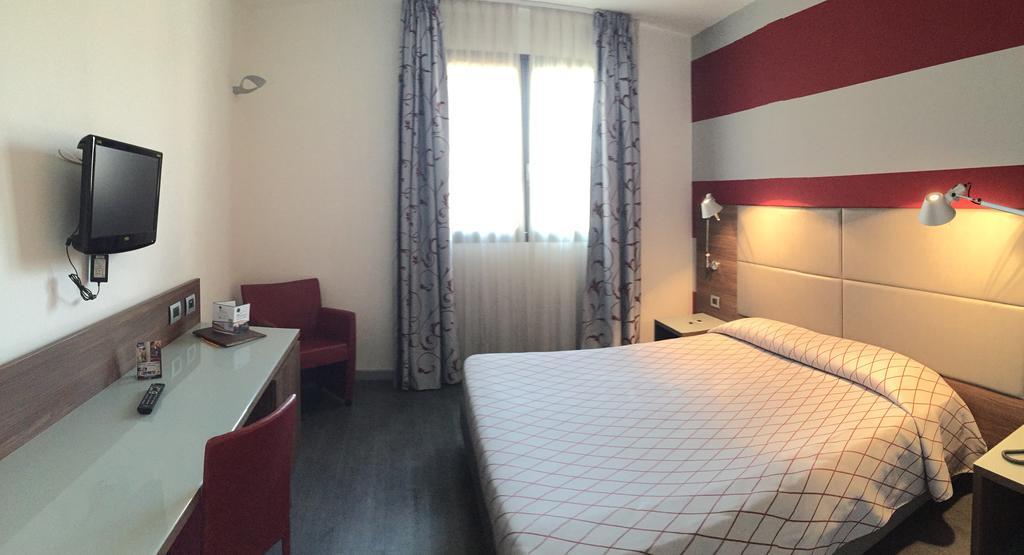 Apartamento Residenza Del Parco Vigevano Exterior foto
