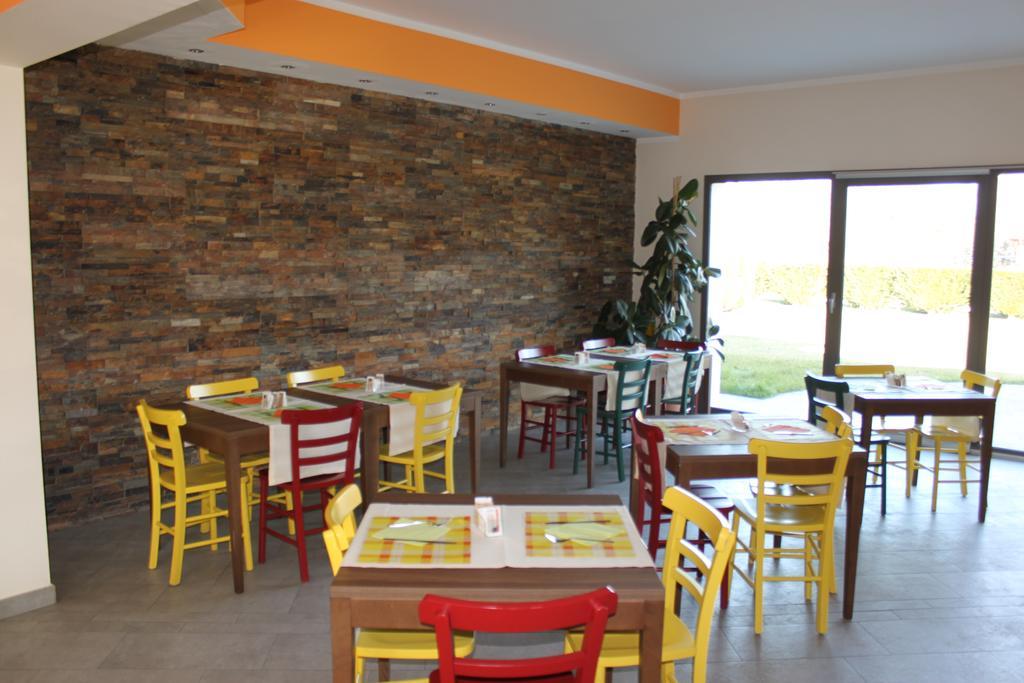 Apartamento Residenza Del Parco Vigevano Exterior foto